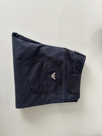 Emporio Armani broek maat 31 /31 beschikbaar voor biedingen