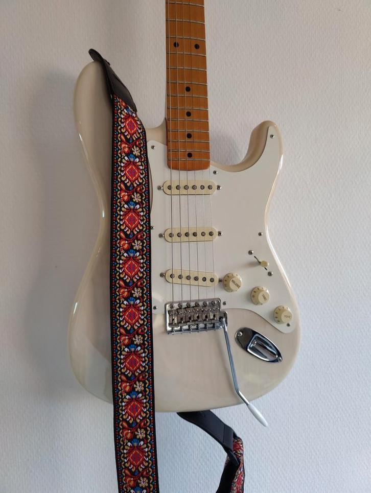 Fender Vintera 50s Stratocaster White Blonde, Muziek en Instrumenten, Snaarinstrumenten | Gitaren | Elektrisch, Zo goed als nieuw