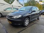 Peugeot 206 1.4 One-line *apk:04-2026*, Voorwielaandrijving, 4 cilinders, Zwart, Origineel Nederlands