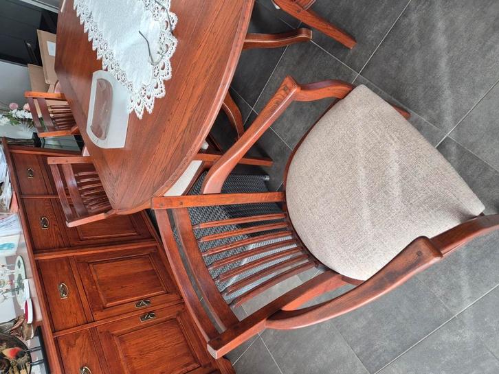 Eetkamertafel met 6 stoelen, Huis en Inrichting, Tafels | Eettafels, Zo goed als nieuw, Vijf personen of meer, Rond, Ophalen