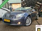 Toyota Avensis 2.2 D-4D Executive Business Special|Vol optie, Auto's, Toyota, Euro 5, 15 km/l, Zwart, 4 cilinders