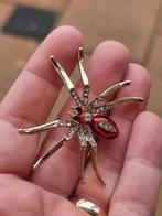 Vintage verguld spin broche met steentjes, Sieraden, Tassen en Uiterlijk, Broches, Ophalen of Verzenden, Zo goed als nieuw, Goud
