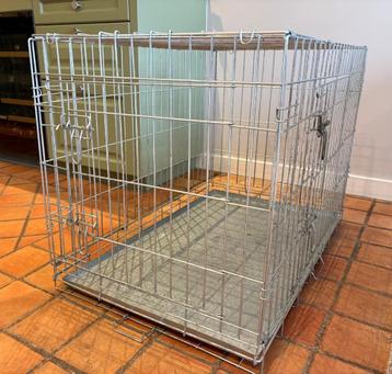 Hondenbench – Inklapbaar met metalen bodem beschikbaar voor biedingen