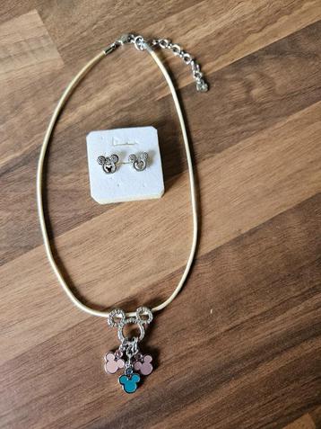Ketting plus oor stekers Disney / Swarovski Mickey Mouse beschikbaar voor biedingen