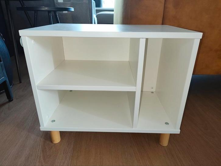 SMUSSLA Ikea nachtkastje/bijzettafel, Huis en Inrichting, Kasten | Overige, Zo goed als nieuw, Ophalen
