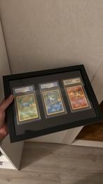 Celebrations trio (charizard, blastoise, venusaur) gegrade, Hobby en Vrije tijd, Ophalen of Verzenden, Zo goed als nieuw