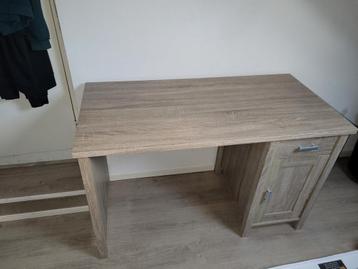 Bureau - 120x59x75cm - Goede Staat beschikbaar voor biedingen