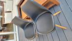 Twee zwarte kuipstoelen GRATIS, Huis en Inrichting, Gebruikt, Twee, Zwart, Ophalen