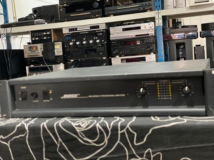 Bose 1800 Series VI Professionele Versterker, Muziek en Instrumenten, Versterkers | Keyboard, Monitor en PA, Zo goed als nieuw