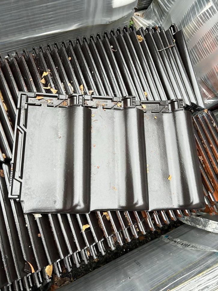 Alegra 12 Zwarte Dakpannen 2e keus - 112m2, Doe-het-zelf en Verbouw, Dakpannen en Dakbedekking, Nieuw, Dakpannen, Steen of Klei