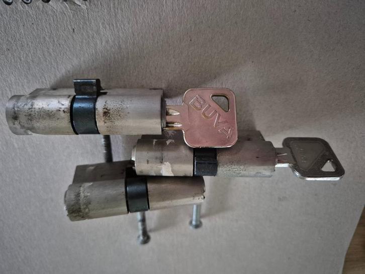 Cilindersloten, Doe-het-zelf en Verbouw, Hang- en Sluitwerk, Gebruikt, Slot, IJzer, Ophalen