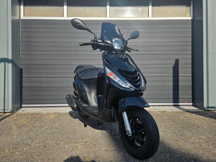 PIAGGIO ZIP 4T-2V (CARB) BROM BJ 2012 ZWART 3482KM + OPTIES, Fietsen en Brommers, Brommers | Tuning en Styling, Zo goed als nieuw
