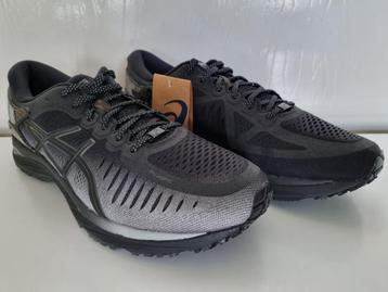Asics Metarun Men - Black/Gunmetal - Maat 49 - New!! beschikbaar voor biedingen