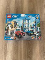 Lego city, politiebureau, 60246, zo goed als nieuw, compleet, Ophalen of Verzenden, Zo goed als nieuw, Complete set, Lego