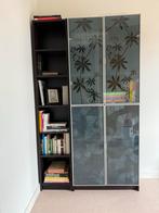 Billy Boekenkast Zwart-Bruin met Glazen Deuren, Huis en Inrichting, Kasten | Boekenkasten, Ophalen, Overige materialen, 100 tot 150 cm