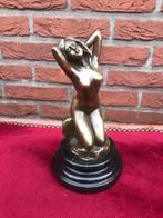 bronzen beeld van een knielend naakt, licht erotisch, Ophalen of Verzenden