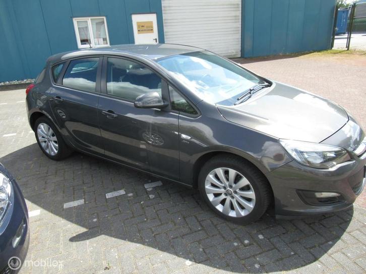 Opel Astra 1.4 Cosmo 5 deurs Nette auto ! boekje onderhoud ., Auto's, Opel, Particulier, Te koop, Astra, ABS, Airbags, Airconditioning