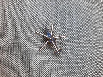 1 pin van een helikopter te koop beschikbaar voor biedingen