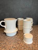 Royal Boch theepot, theemokken, suikerpotje z.g.a.n., Huis en Inrichting, Keuken | Tupperware, Ophalen, Zo goed als nieuw