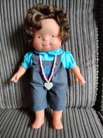 Leuke famosa pop., Verzamelen, Poppen, Ophalen of Verzenden, Zo goed als nieuw, Pop