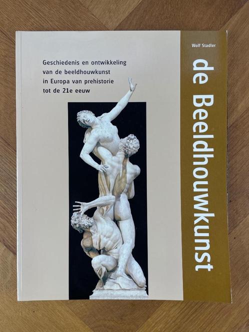 De Beeldhouwkunst in Europa - Wolf Stadler (1996), Boeken, Kunst en Cultuur | Beeldend, Zo goed als nieuw, Schilder- en Tekenkunst