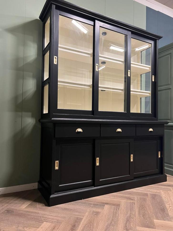 buffetkast / winkelkast /vitrinekast /servicekast, Huis en Inrichting, Kasten | Buffetkasten, Zo goed als nieuw, 200 cm of meer