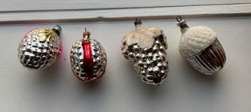 Vintage kersthangers beschikbaar voor biedingen