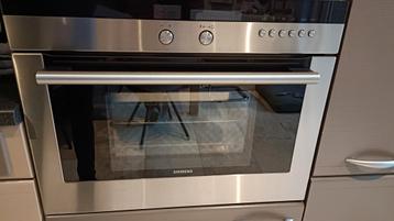 Siemens stoomoven  beschikbaar voor biedingen