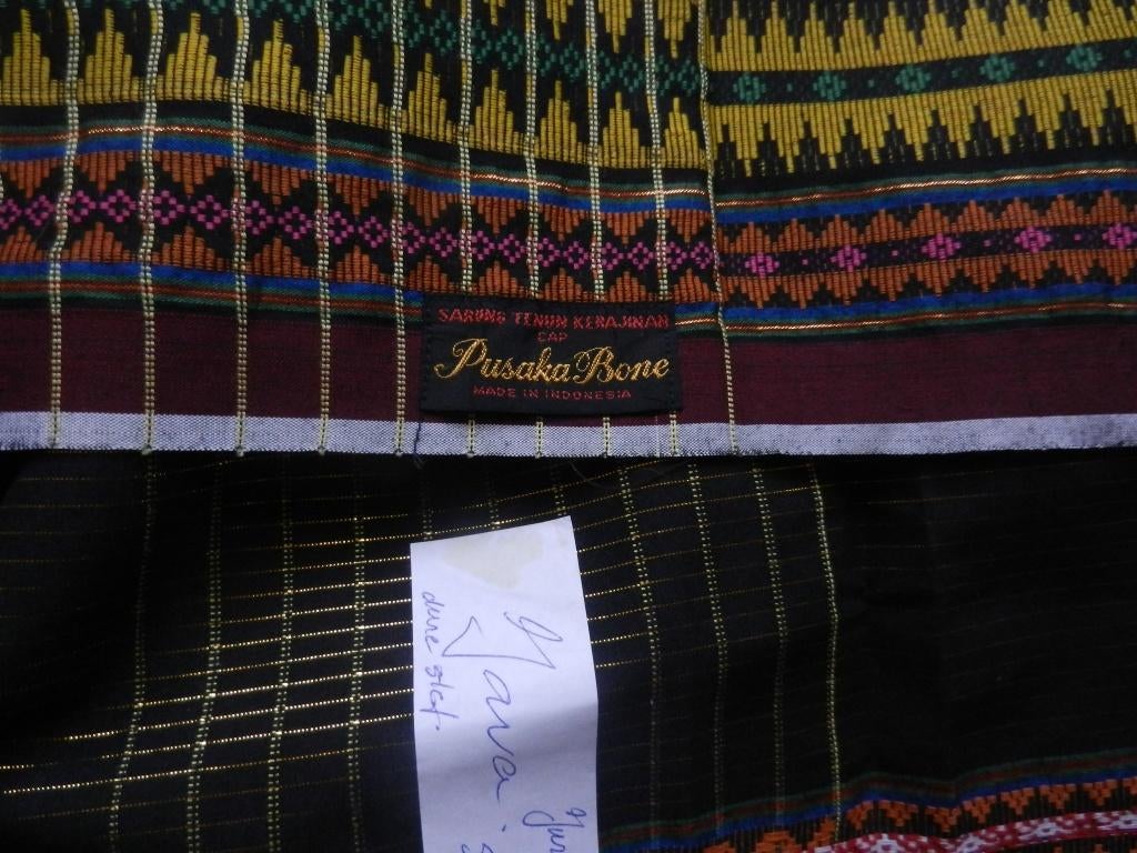 Mooie omslagdoek / sarong zwart met goud kleurbanden 219x122, Kleding | Dames, Gelegenheidskleding, Overige typen, Zwart, Maat 42/44 (L)