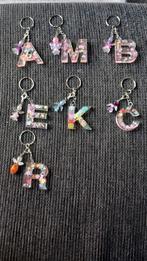 Zelfgemaakte sleutelhangers van epoxy letter. Als cadeautje., Verzamelen, Sleutelhangers, Ophalen of Verzenden, Nieuw