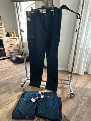 Nieuwe werkbroeken beschikbaar voor biedingen