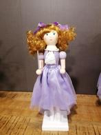 35 cm hoge kerstvrouw (notenkraker), Diversen, Kerst, Ophalen of Verzenden