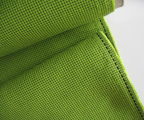 Kvadrat Pro 2 943; groen tinten; restant meubelstof, Hobby en Vrije tijd, Stoffen en Lappen, Nieuw, Overige materialen, 120 cm of meer