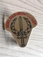 Oorlogsvrijwilliger badge pin speld button, Ophalen of Verzenden, Landmacht, Nederland, Embleem of Badge