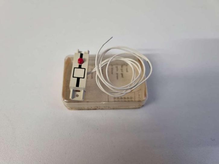 Fleischmann 6902 - Momentschakelaar voor ontkoppelrail, Hobby en Vrije tijd, Modeltreinen | H0, Zo goed als nieuw, Rails, Gelijkstroom