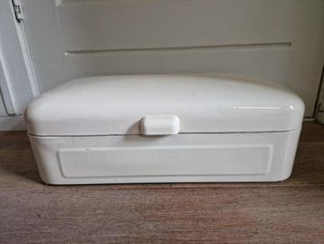 Wit emaille broodtrommel. beschikbaar voor biedingen