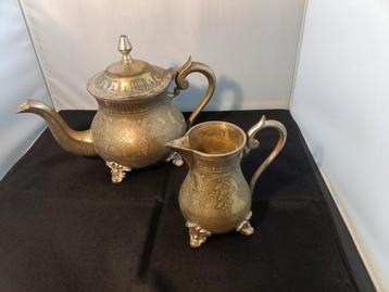 Vintage Theepot & Melkkan Set beschikbaar voor biedingen