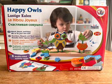 Happy Owls, hout, beschikbaar voor biedingen