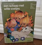 Jaklien Moerman- Een schaap met witte voetjes- vintage, Jongen of Meisje, Jaklien moerman, Voorleesboek, Ophalen