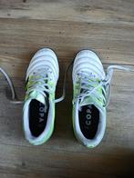kinder voetbalschoen, Gebruikt, Maat XS of kleiner, Schoenen, Ophalen of Verzenden