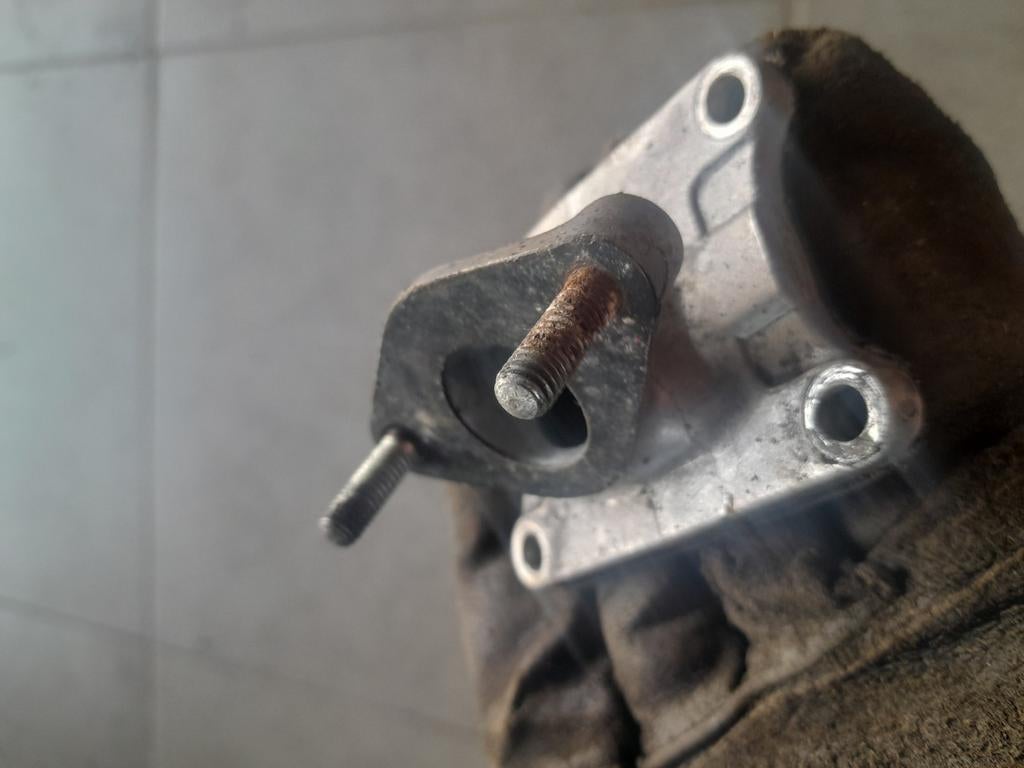Honda MB8 MT8 spruitstuk, Motoren, Ophalen of Verzenden