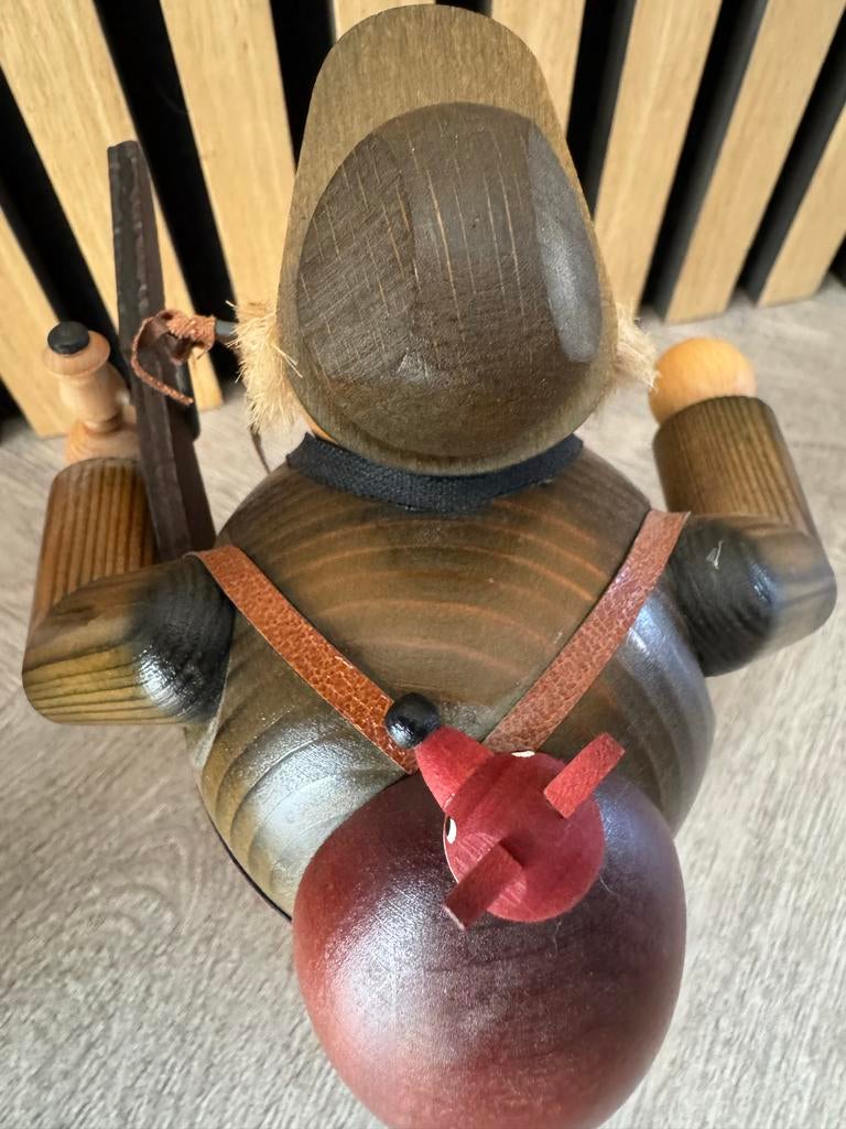 ERZGEBIRGISCHE KMO Jager Handgemaakt Decoratief Figuur, Verzenden, Gebruikt, Mens