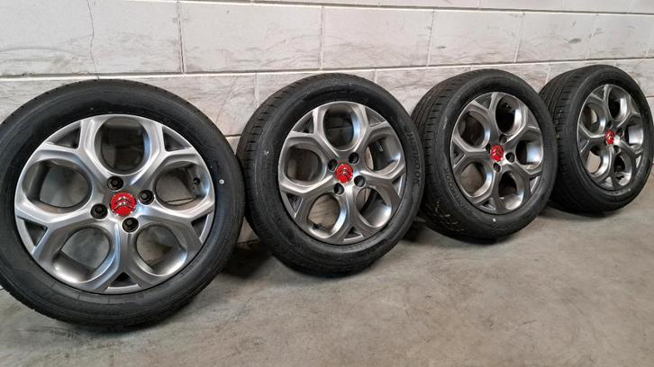 Titanium-kleurige velgen C3 DS3 208 195/55/16 NW BANDEN!, Auto-onderdelen, Banden en Velgen, Banden en Velgen, Zomerbanden, 16 inch