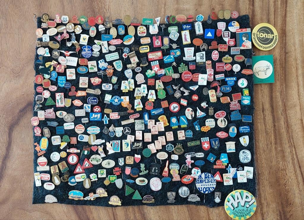 Verzameling speldjes en pins., Verzamelen, Speldjes, Pins en Buttons, Ophalen of Verzenden, Gebruikt, Overige onderwerpen, Speldje of Pin