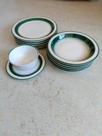 Borden en een schotel Mosa, Antiek en Kunst, Ophalen of Verzenden