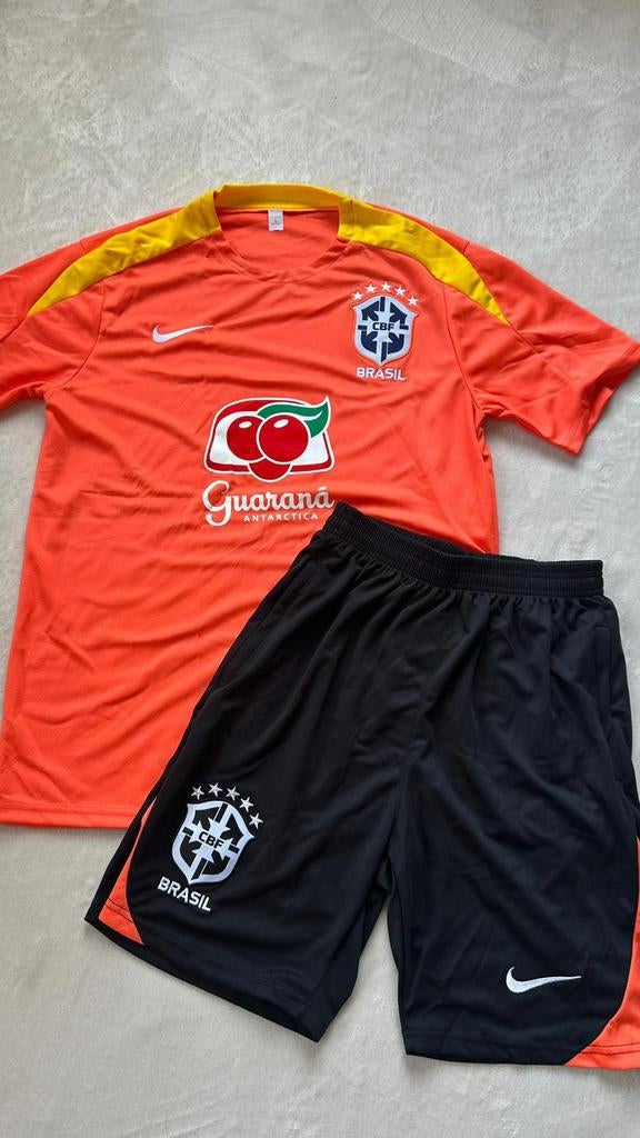 Nike Brazilië Trainingsset - Shirt & Broekje - Maat L, Maat L, Verzenden, Zo goed als nieuw, Set