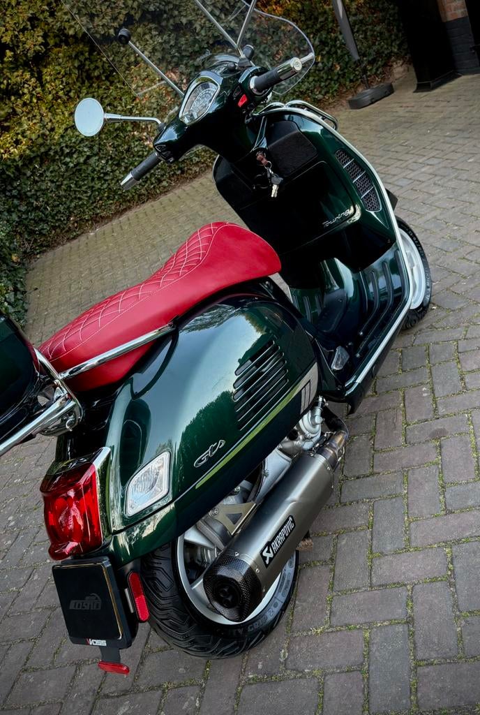 Unieke Vespa GTS 300 TOURING HPE Special BRG groen!, Bedrijf