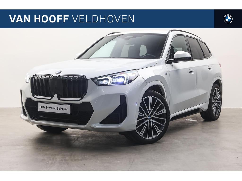 BMW X1 sDrive18i M Sport Automaat / Trekhaak / Sportstoelen, Auto's, BMW, 136 pk, Met garantie (alle), Wit, Bedrijf