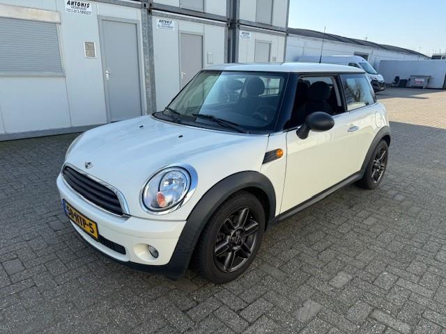 Mini Mini 1.4 One APK 7-04-2027 ! leuke auto, Voorwielaandrijving, Gebruikt, 4 stoelen, Origineel Nederlands