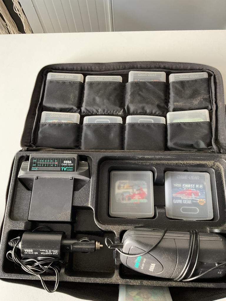 Sega Gamegear compleet met 9 originele spellen tv tuner accu, Spelcomputers en Games, Spelcomputers | Sega, Ophalen, Zo goed als nieuw